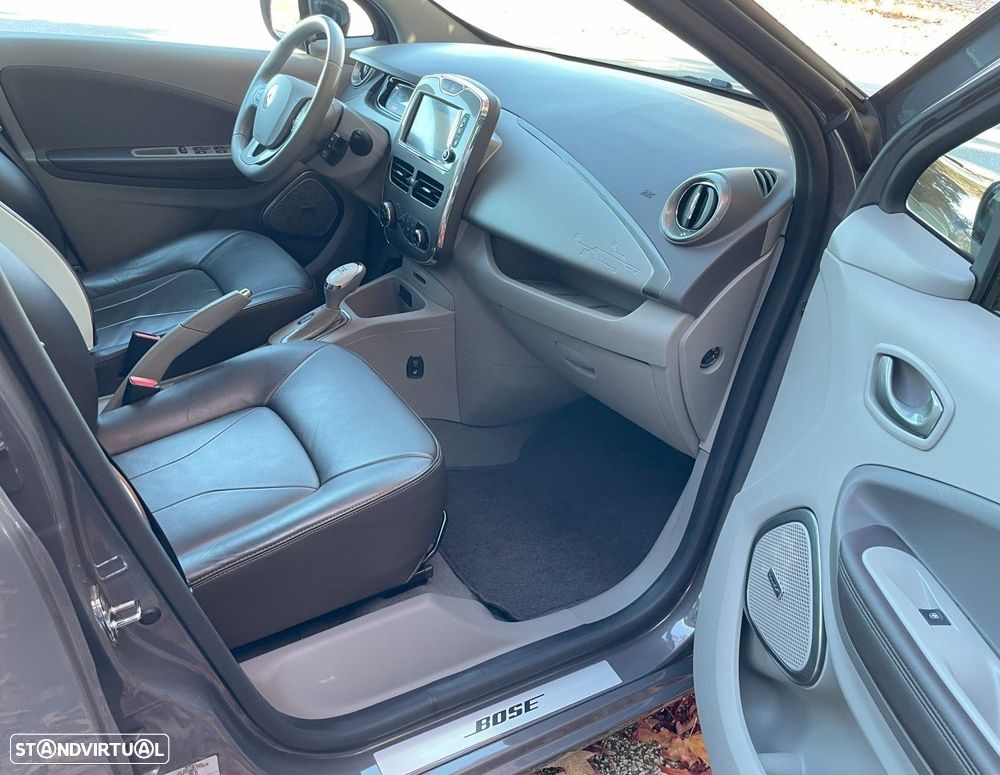 Renault Zoe (c/ Bateria) SL Bose Edition 40 - 16