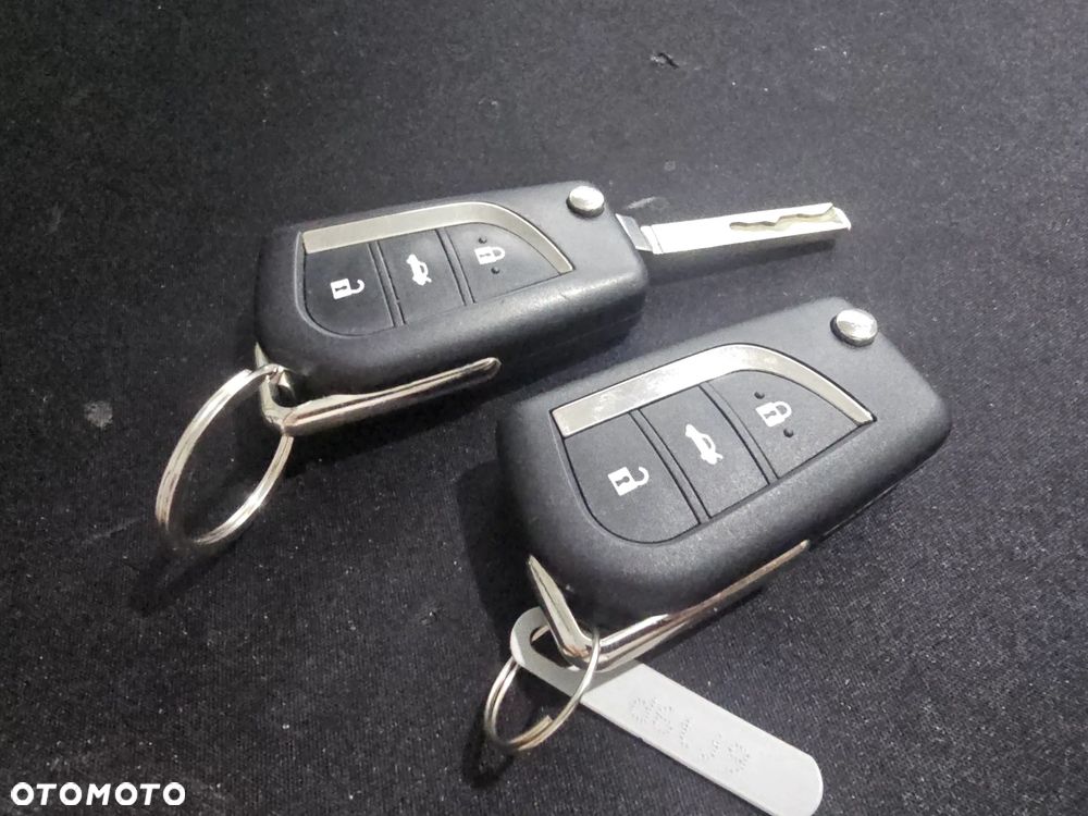 Toyota Auris 1.33 VVT-i Active - 23