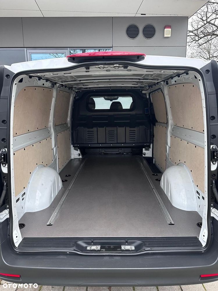 Mercedes-Benz Vito - 10