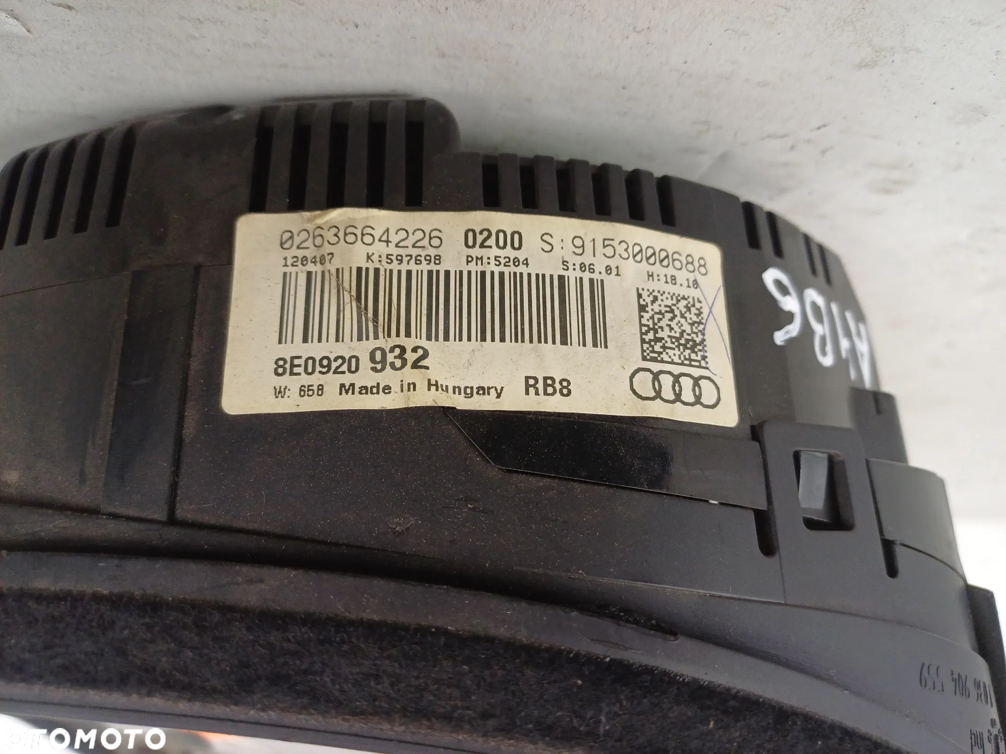 AUDI A4 B7 KOLOR LICZNIK ZEGARY 8E0920932 - 3