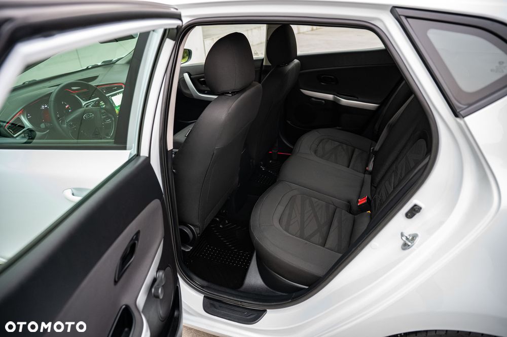 Kia Ceed - 21