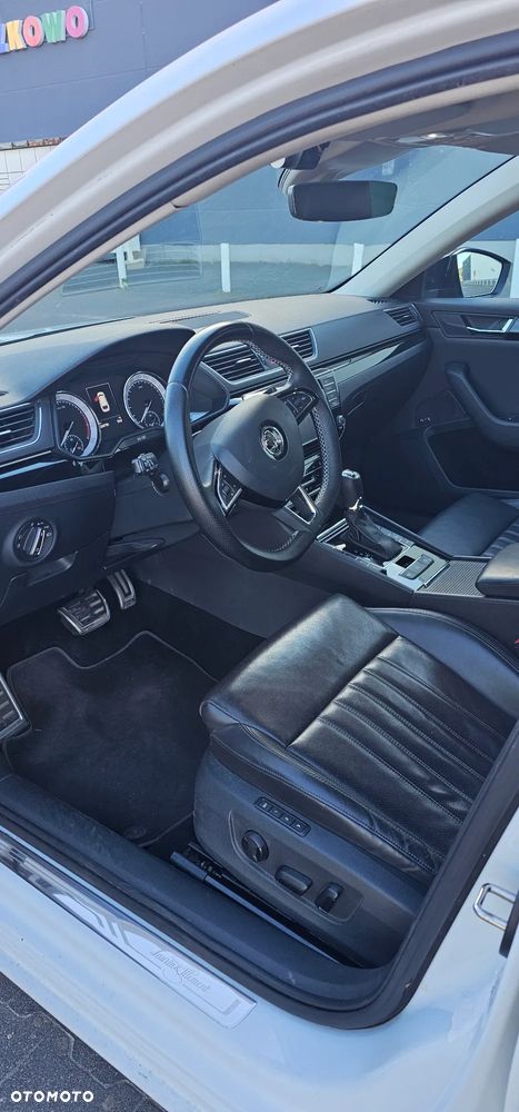 Skoda Superb 2.0 TSI 4x4 L&K DSG - 9