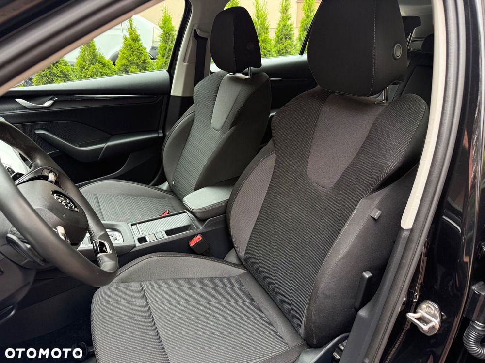 Skoda Octavia 2.0 TDI DSG Tour - 10