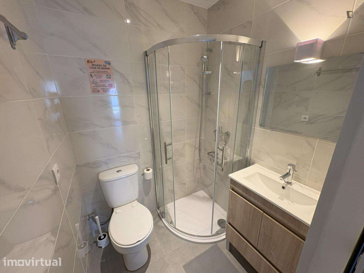 Quarto - localizado em Amadora Lisbon - View 3