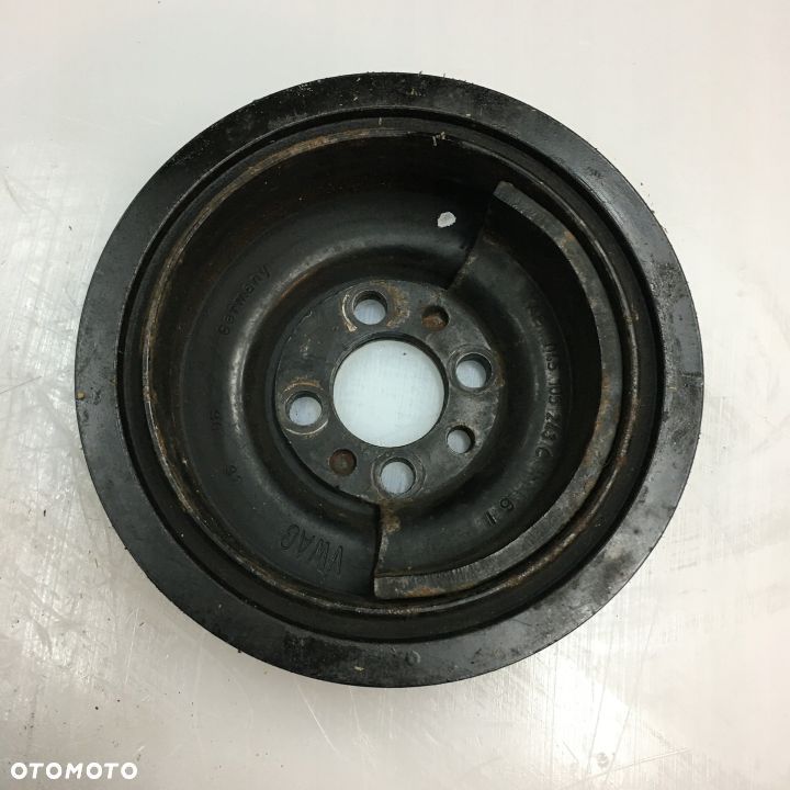 KOŁO PASOWE VW POLO 9N FL 1.4 TDI 045105243C - 2