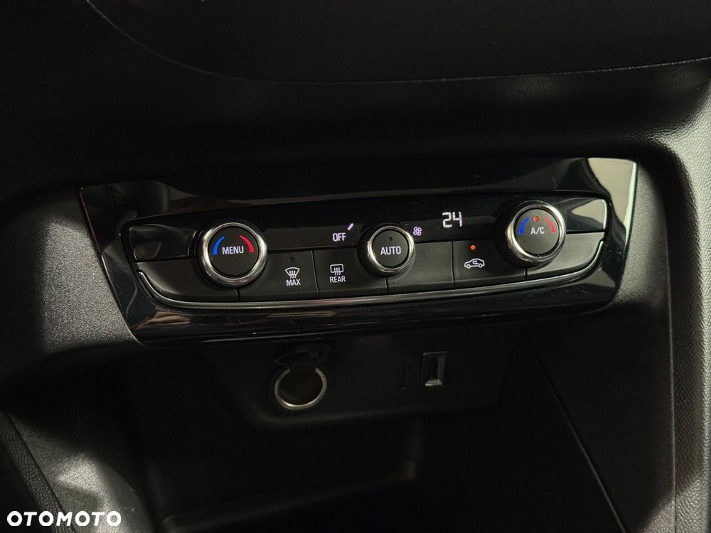 Opel Corsa 1.2 Elegance S&S - 24