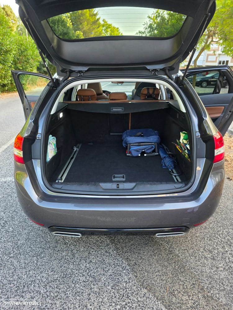 Peugeot 308 SW BlueHDi 120 EAT6 Stop & Start Business-Line — fotografia 17