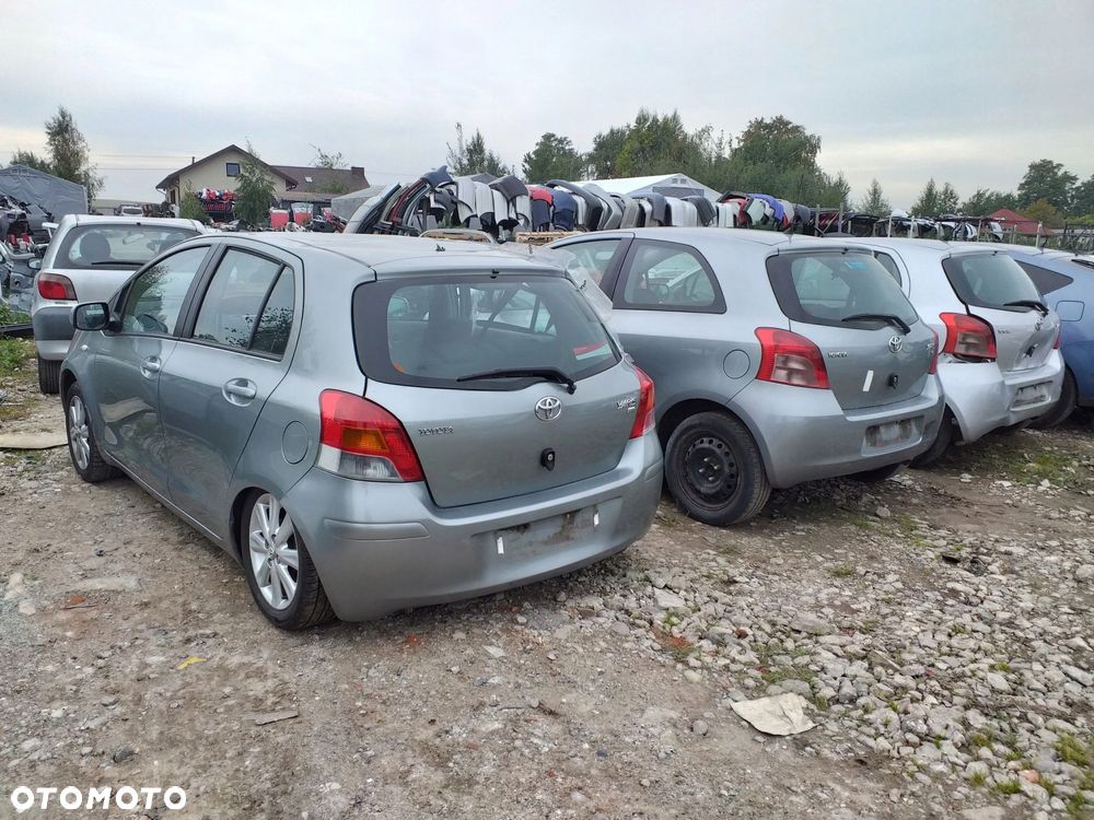 Toyota Yaris II 1,8 TS półoś PRAWA długa przegub - 11