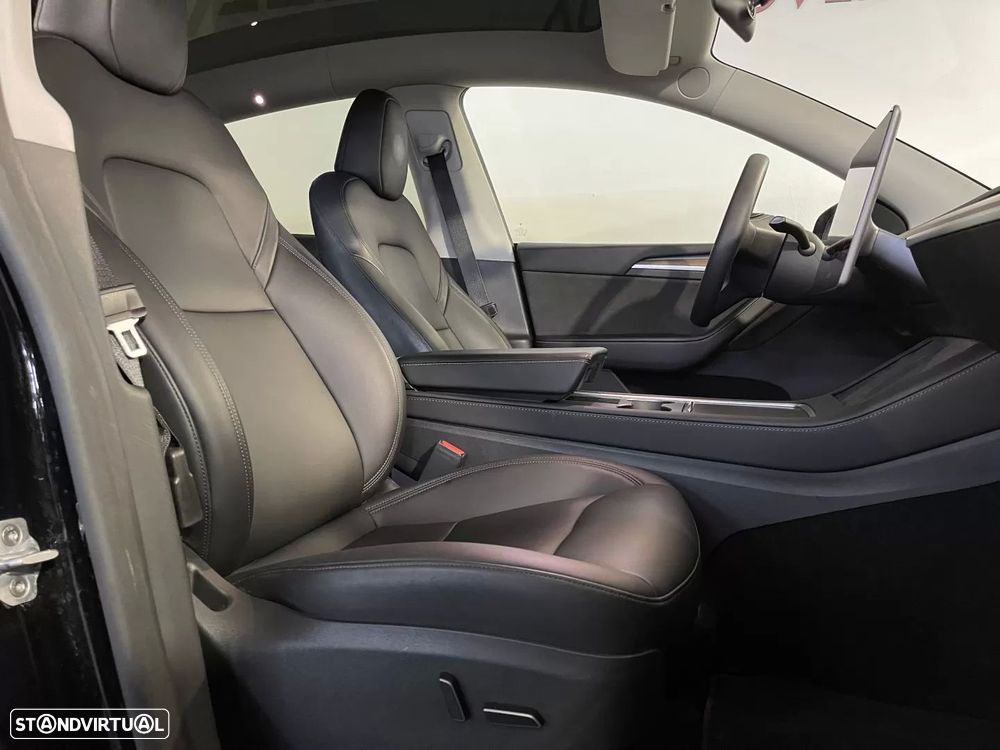 Tesla Model Y Long Range Tração Integral - 18