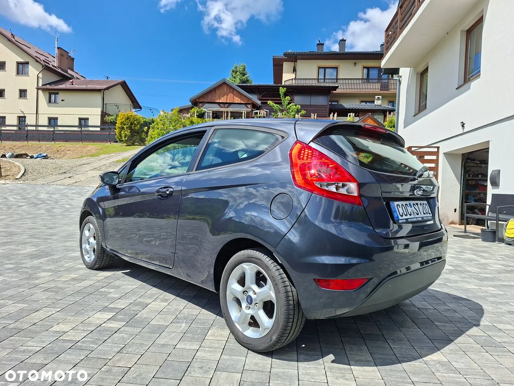 Ford Fiesta 1.4 Champions Edition - 8