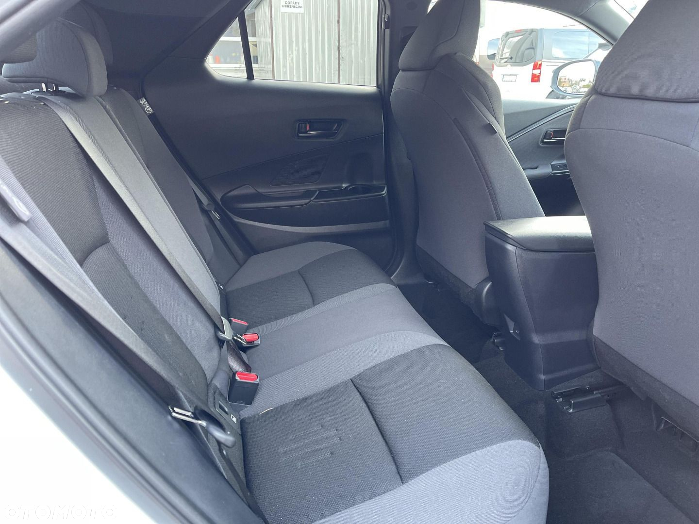 Toyota C-HR - 14