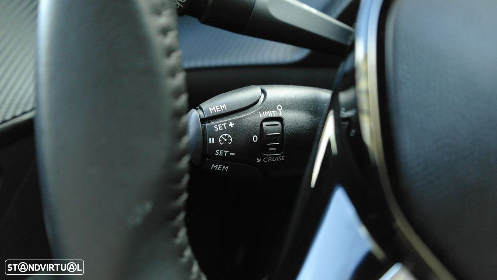 Peugeot 208 1.2 PureTech Allure - 33