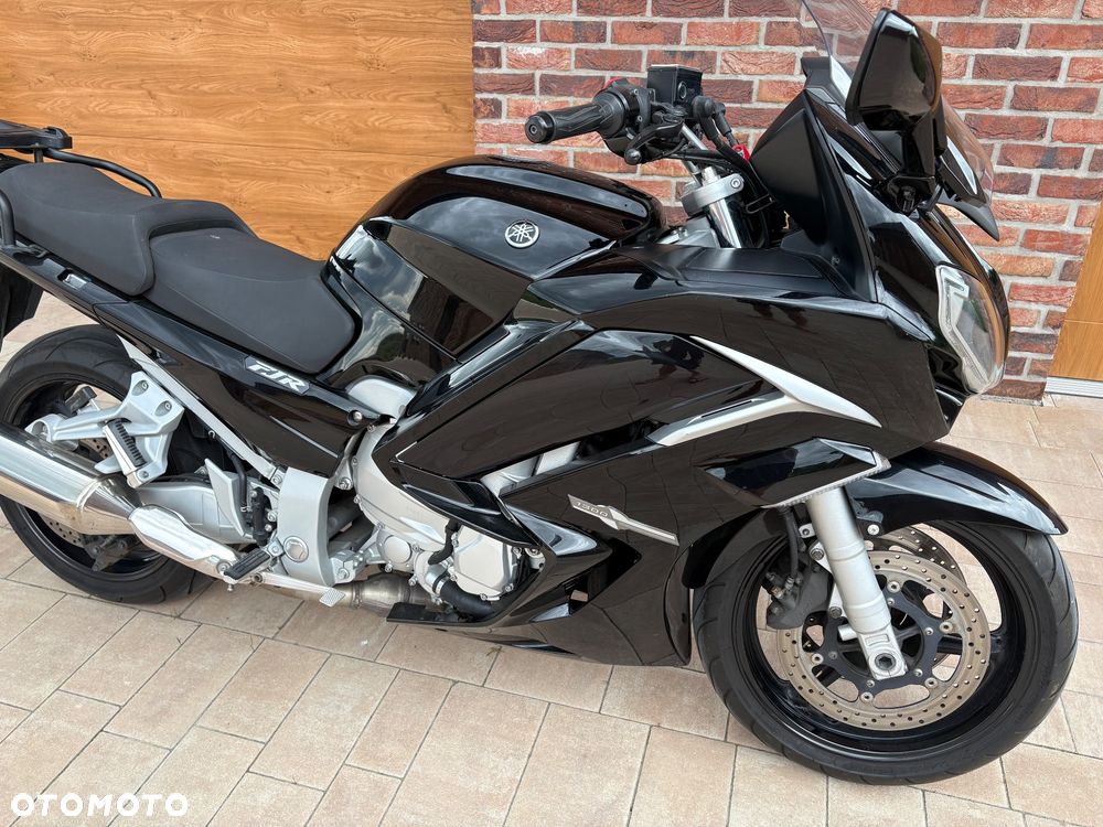 Yamaha FJR - 8
