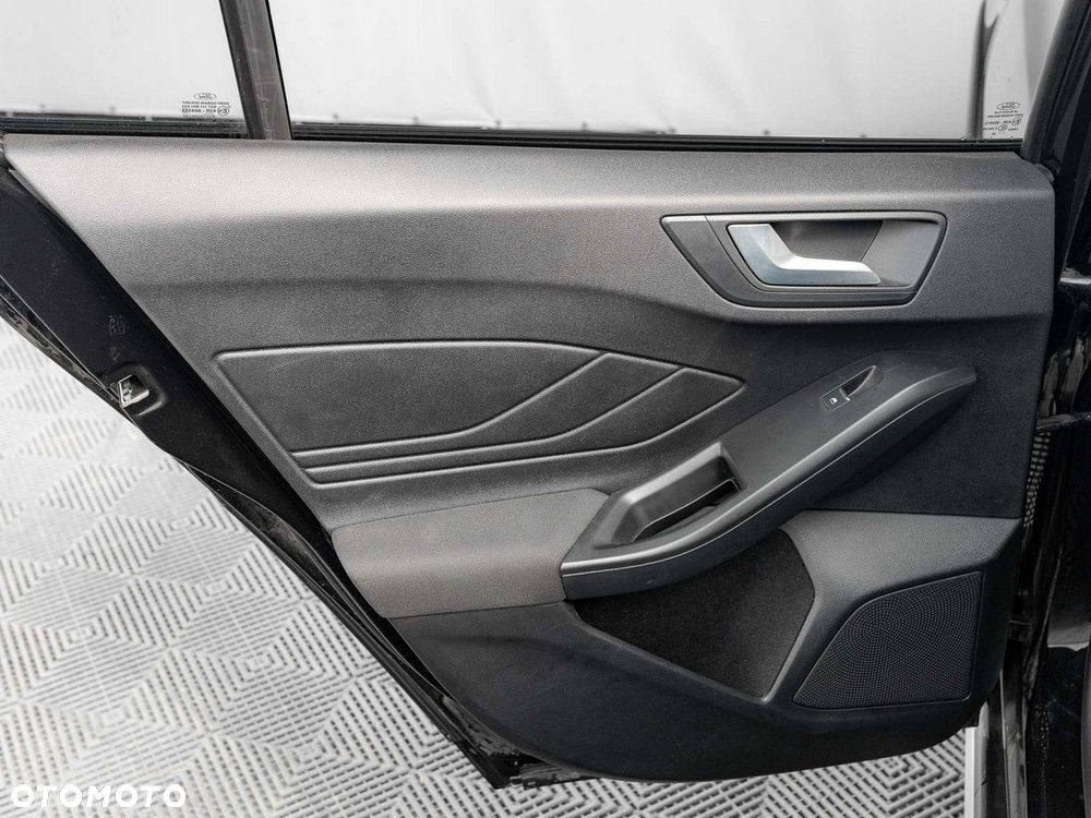 Ford Focus 1.5 EcoBlue Titanium X - 24