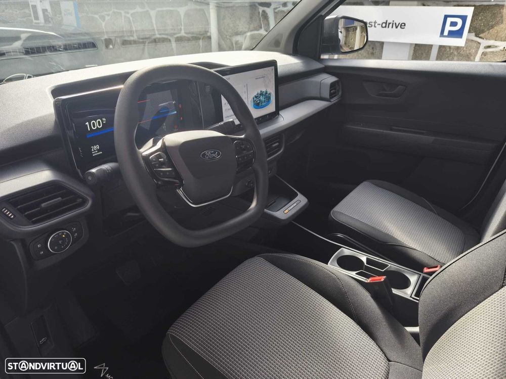 Ford Tourneo Courier 54 kWh Titanium - 13