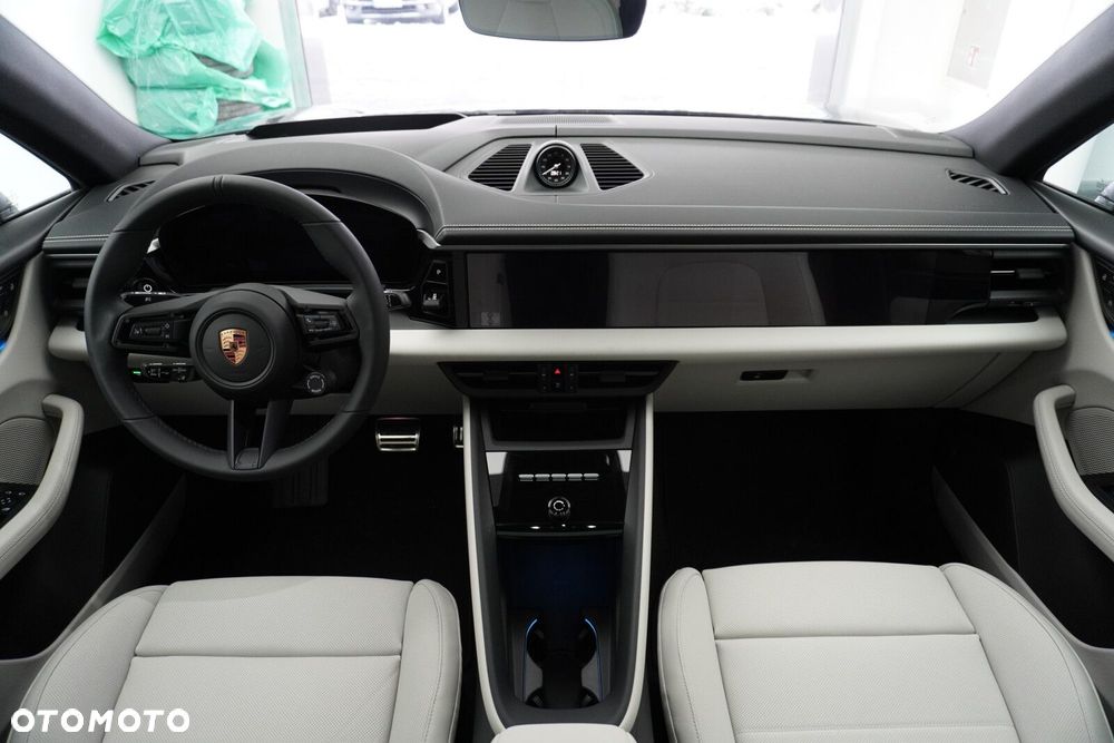Porsche Macan - 27