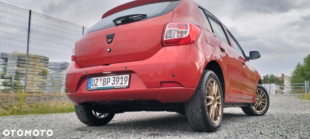 Dacia Logan 0.9 TCe SL Celebration S&S EU6 - 18