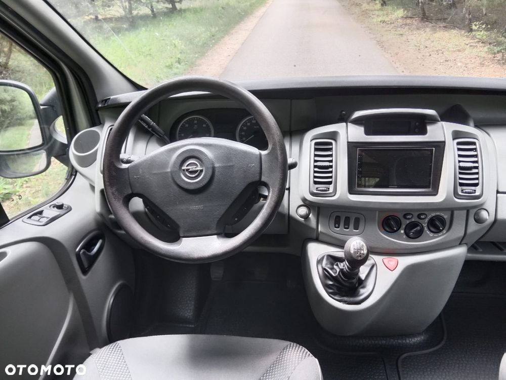 Opel Vivaro - 11