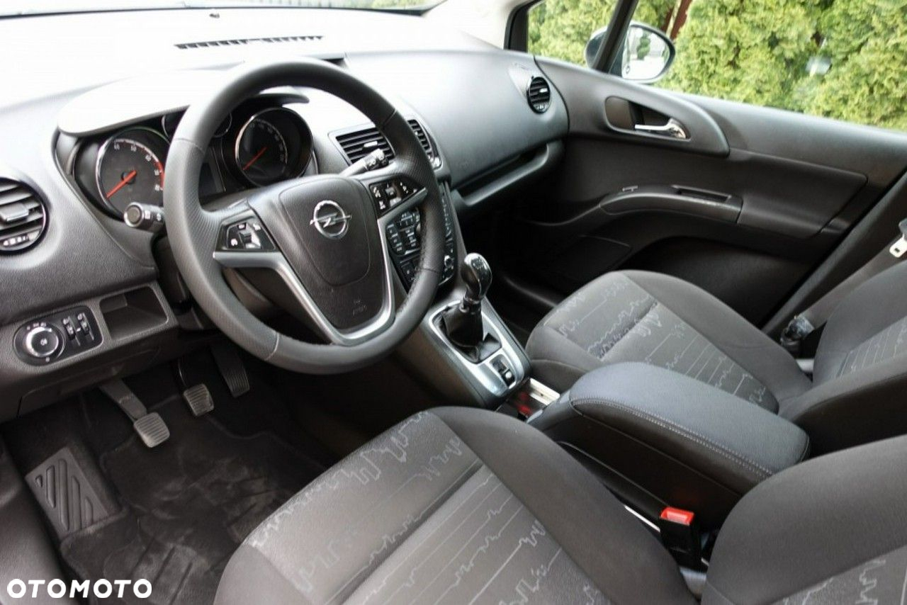 Opel Meriva - 12