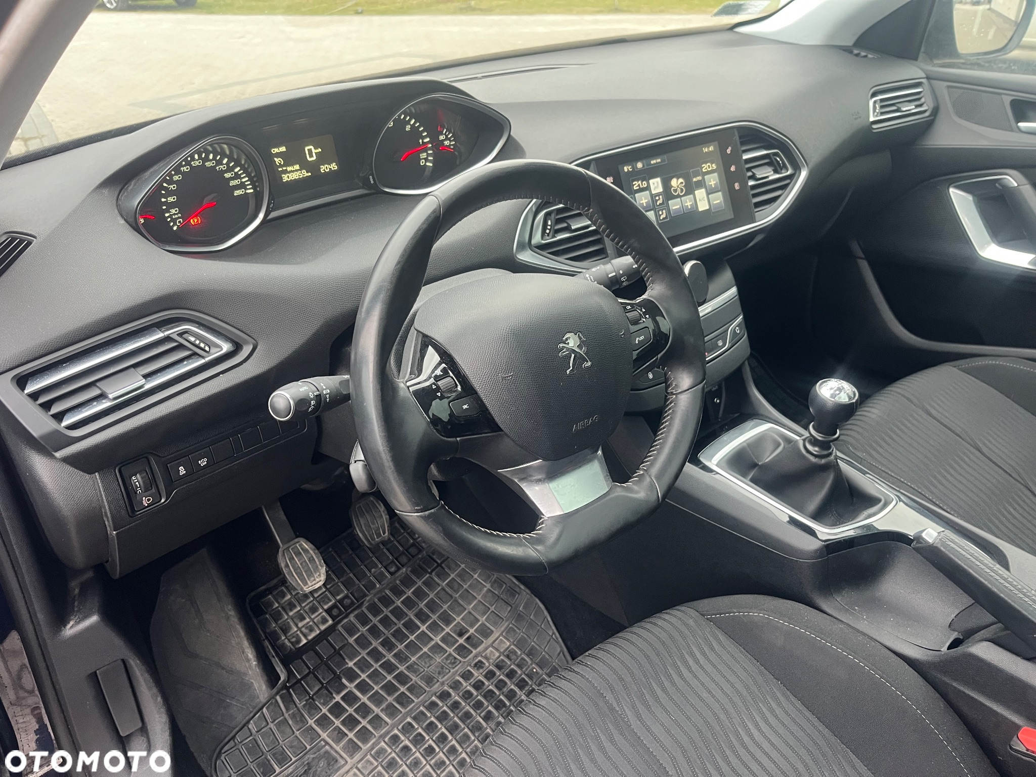 Peugeot 308 - 13