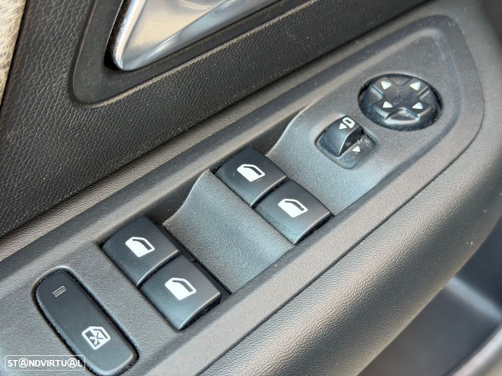 Citroën C4 1.2 PureTech Feel - 33