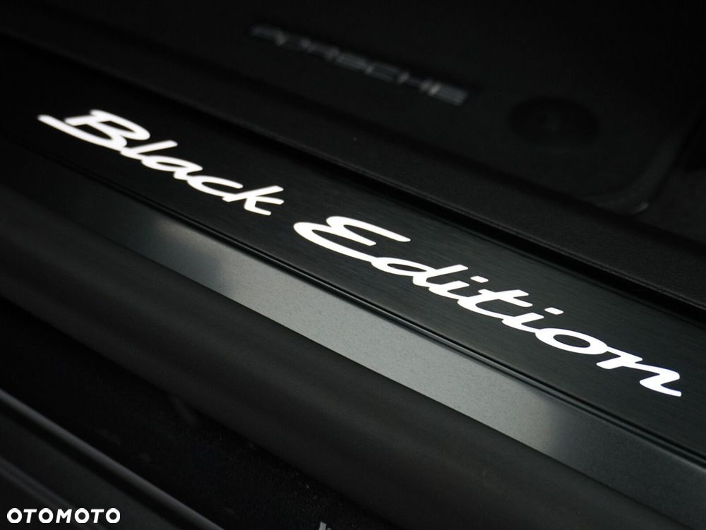 Porsche Taycan 105kWh 4S Black Edition - 25