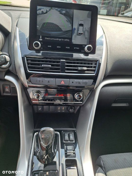 Mitsubishi Eclipse Cross - 13