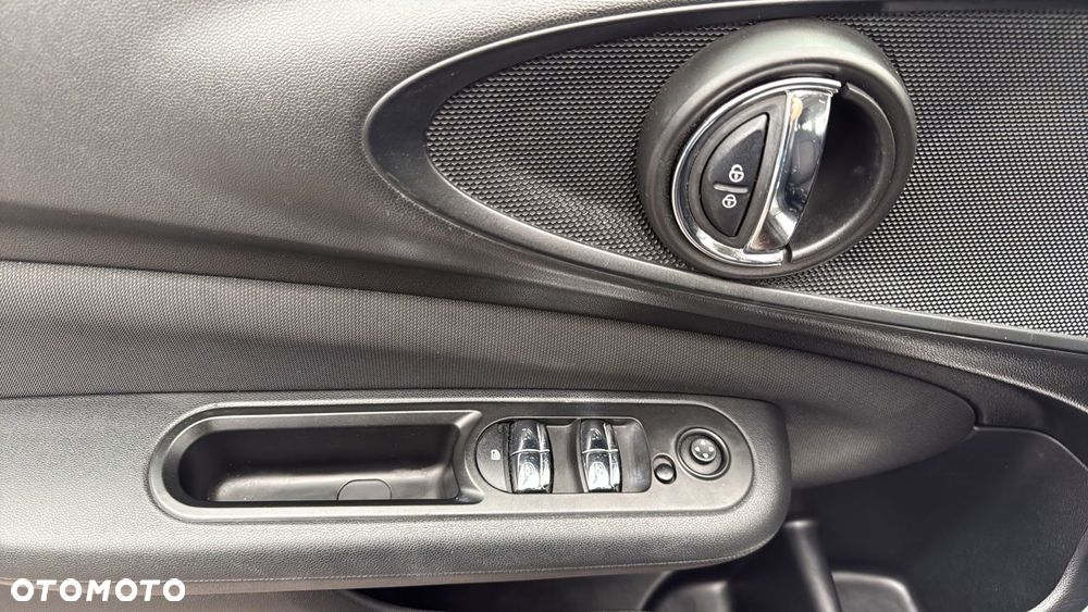 MINI Clubman One - 14