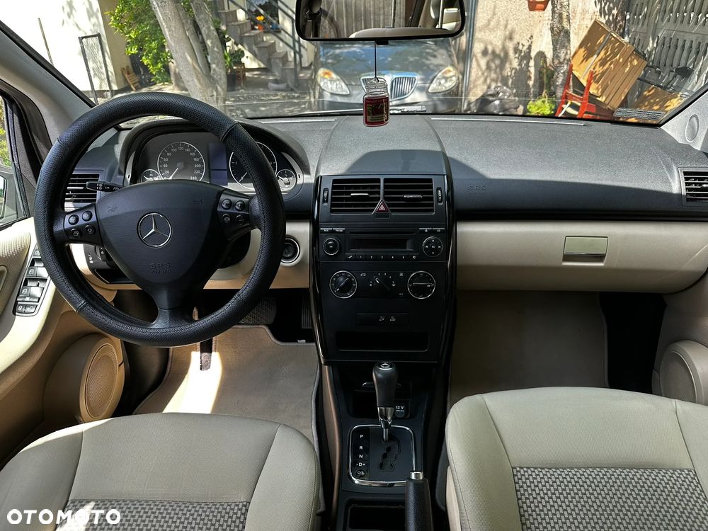 Mercedes-Benz Klasa A 180 CDI Autotronic Classic - 17