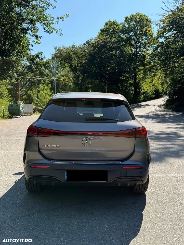 Mercedes-Benz EQA 250 - 4
