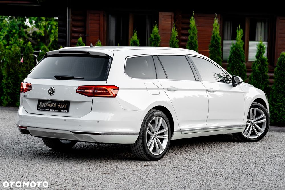 Volkswagen Passat Variant 2.0 TDI SCR 4Motion DSG Highline - 14