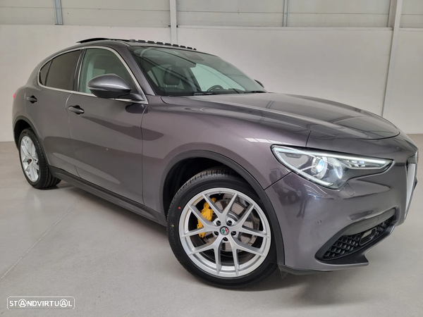 Alfa Romeo Stelvio 2.0 T First Edition AT8 Q4