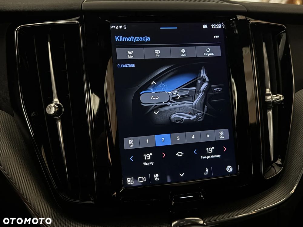 Volvo XC 60 B4 D AWD Geartronic RDesign - 34