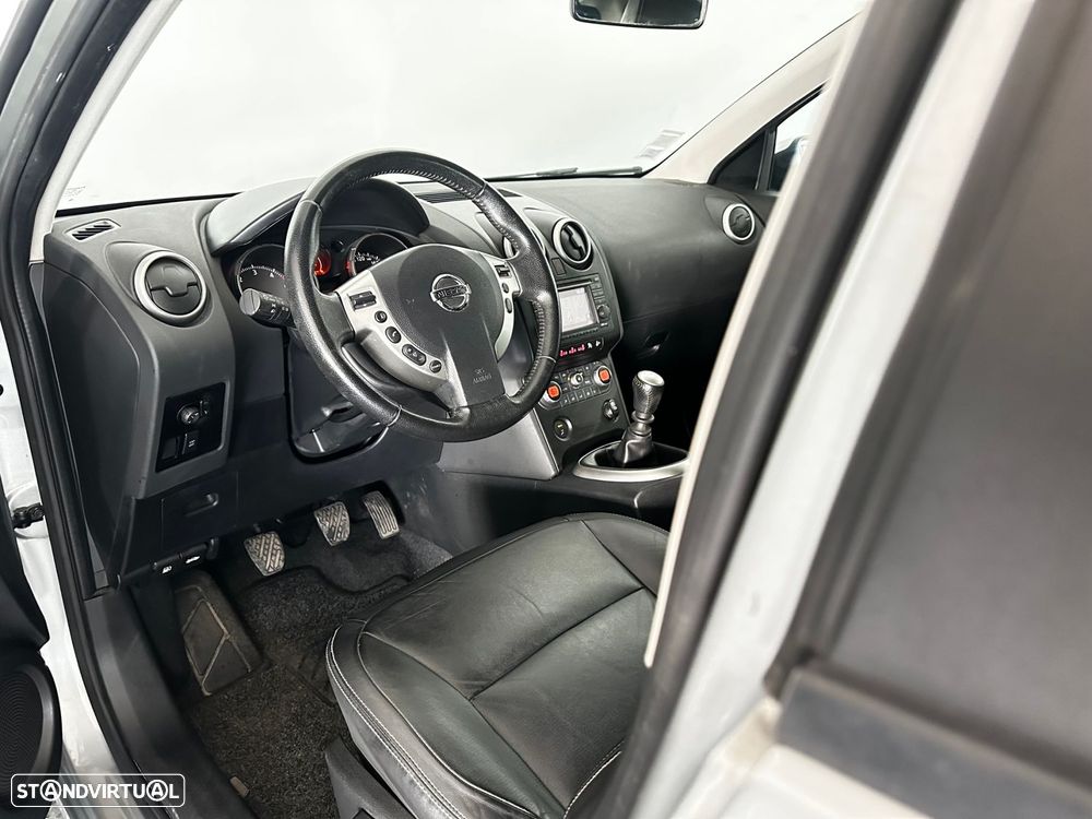Nissan Qashqai 1.5 dCi Tekna Premium 18 - 14
