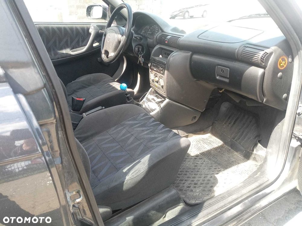 Opel Astra - 4