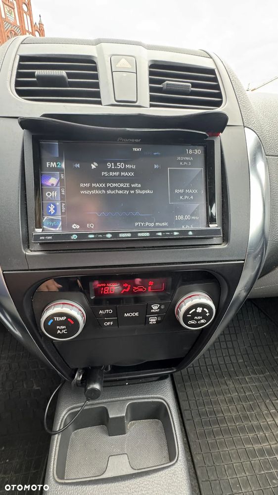 Suzuki SX4 1.6 Comfort Plus - 15