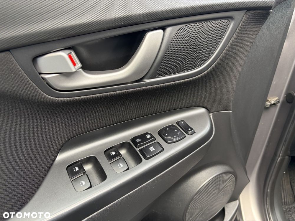 Hyundai Kona - 16