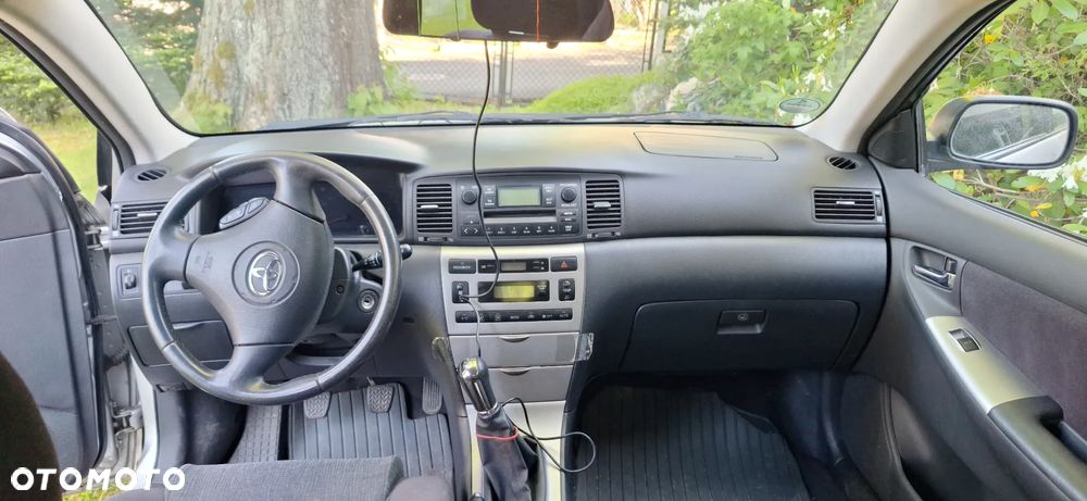 Toyota Corolla 1.6 VVT-i Sol - 17