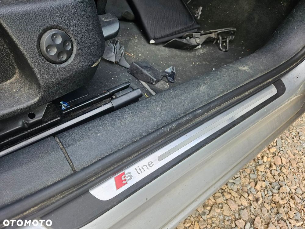 Audi A6 Avant 3.0 TDI Quattro S tronic - 13