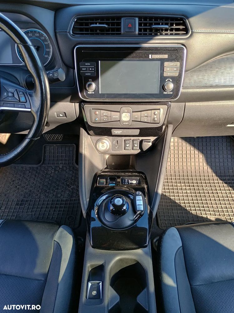 Nissan LEAF Tekna - 9