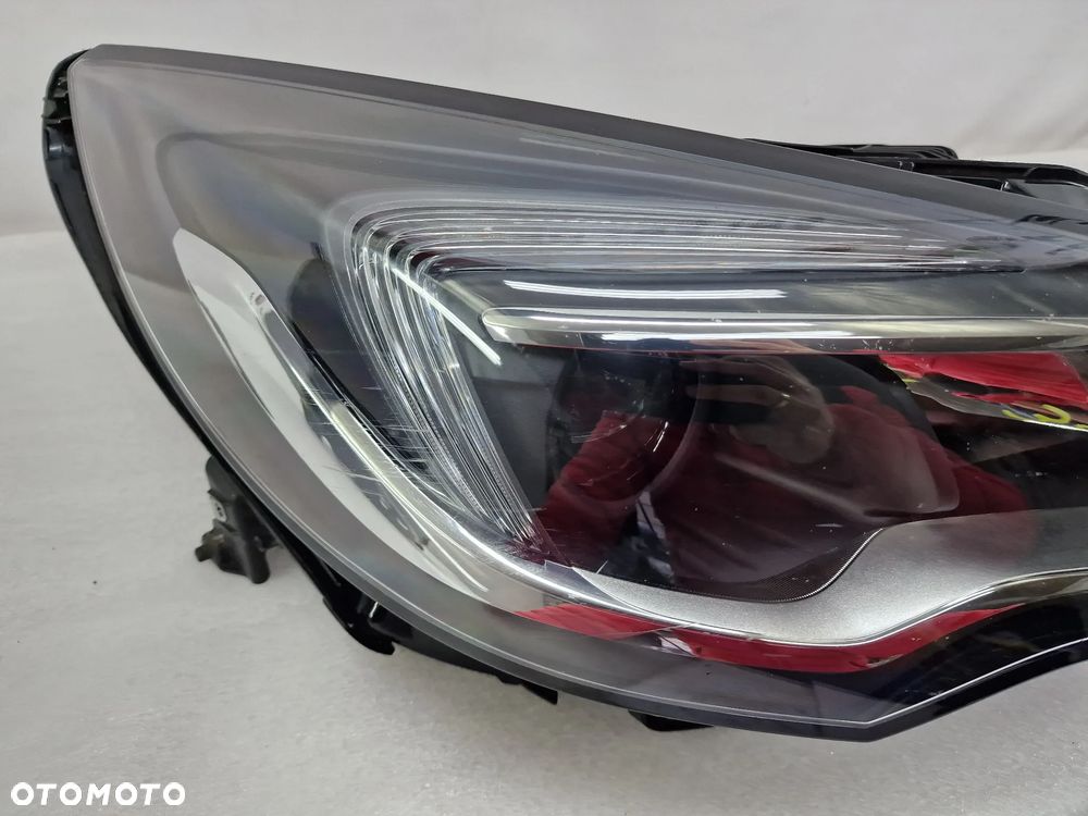 OPEL ASTRA K V 16- PRAWA LAMPA PRZEDNIA PRZÓD SOCZEWKA LED + H7 , NR 39047199 , NR AUKCJI LA384 - 4