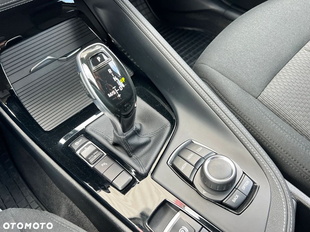 BMW X2 sDrive18i Advantage - 24