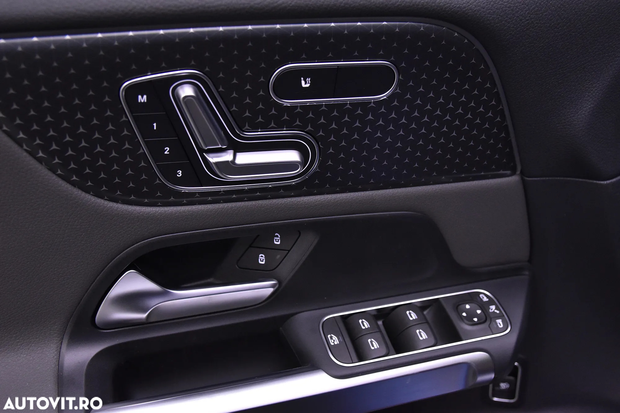 Mercedes-Benz EQB 300 4MATIC - 20
