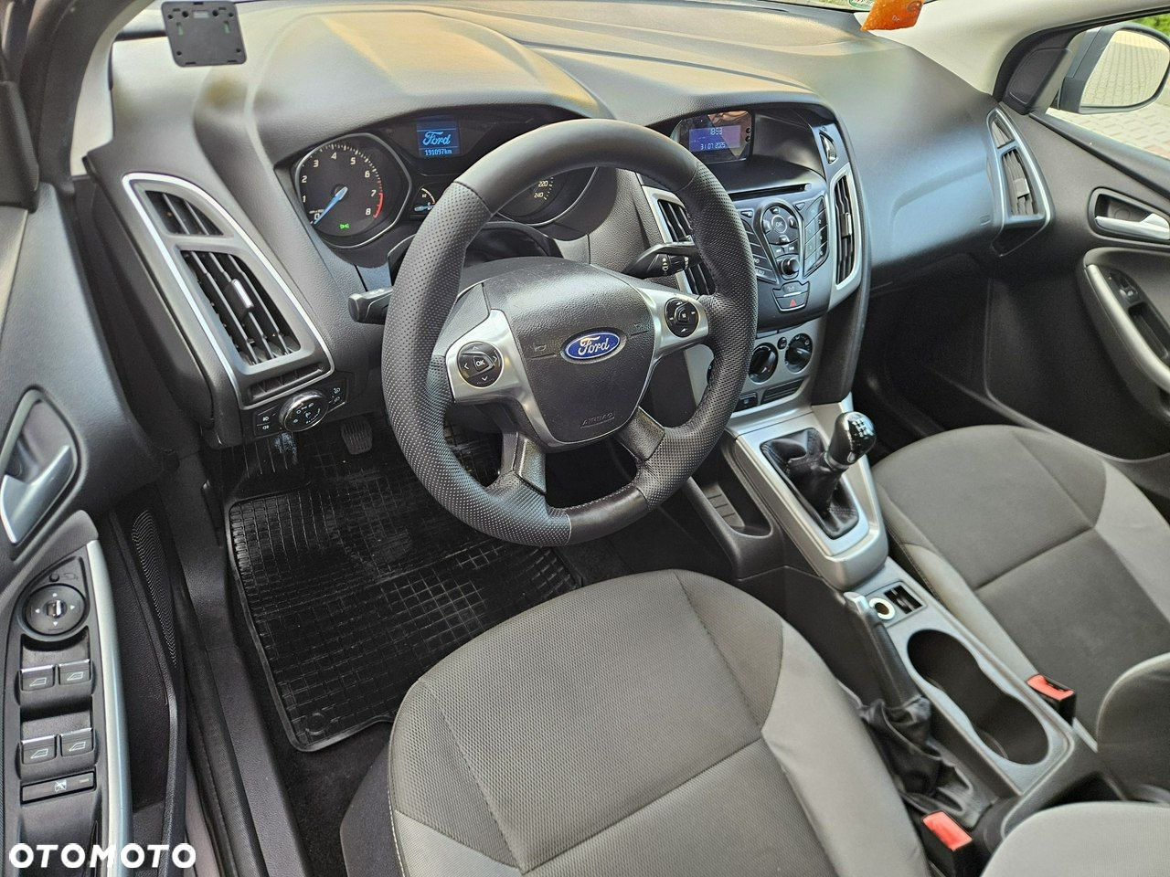 Ford Focus - 8