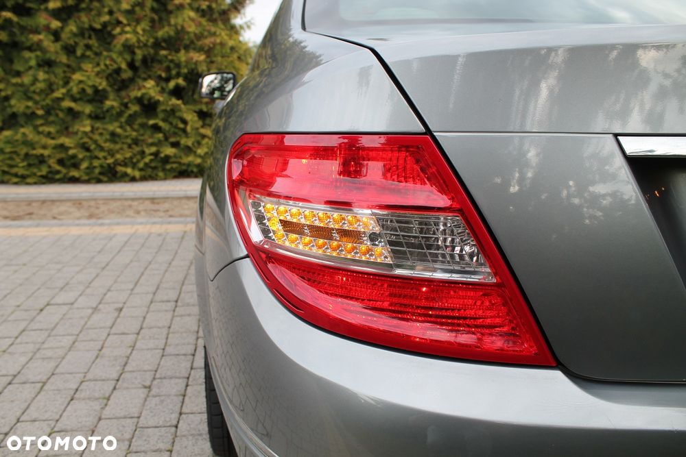 Mercedes-Benz Klasa C 220 CDI DPF Avantgarde - 14