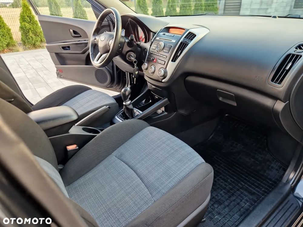 Kia Ceed 1.6 Comfort - 24