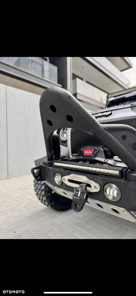 Jeep Wrangler 3.6 Unlim Black Edition II - 35