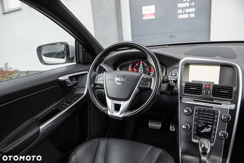 Volvo XC 60 D4 AWD Geartronic Summum - 29