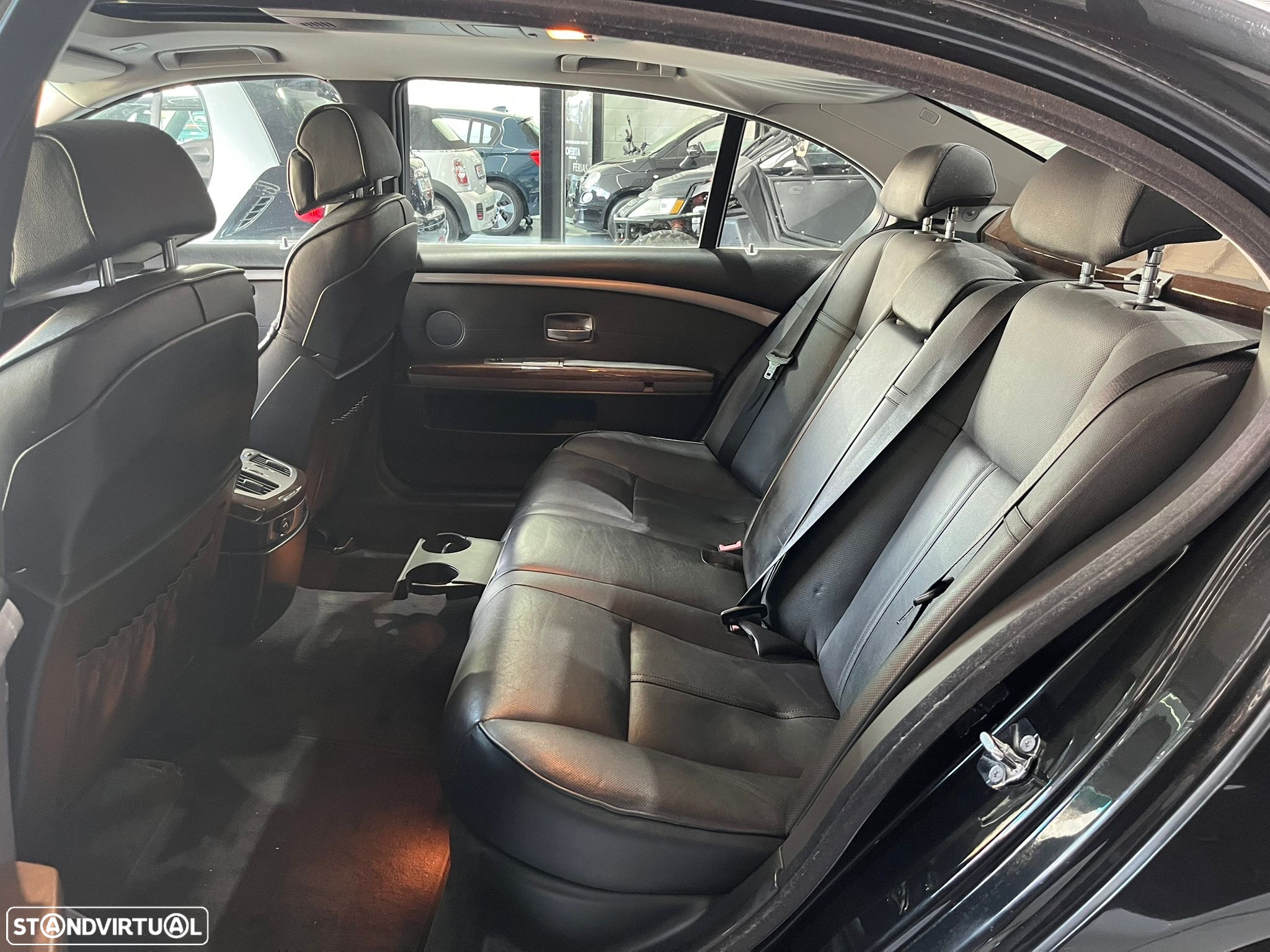 BMW 745 Li - 14