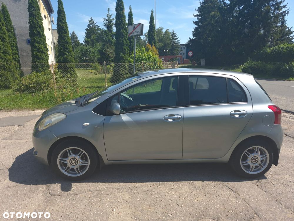 Toyota Yaris 1.4 D-4D Prestige - 2